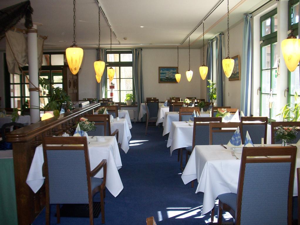 Hotel & Restaurant Lenzer Krug Malchow  Exteriör bild