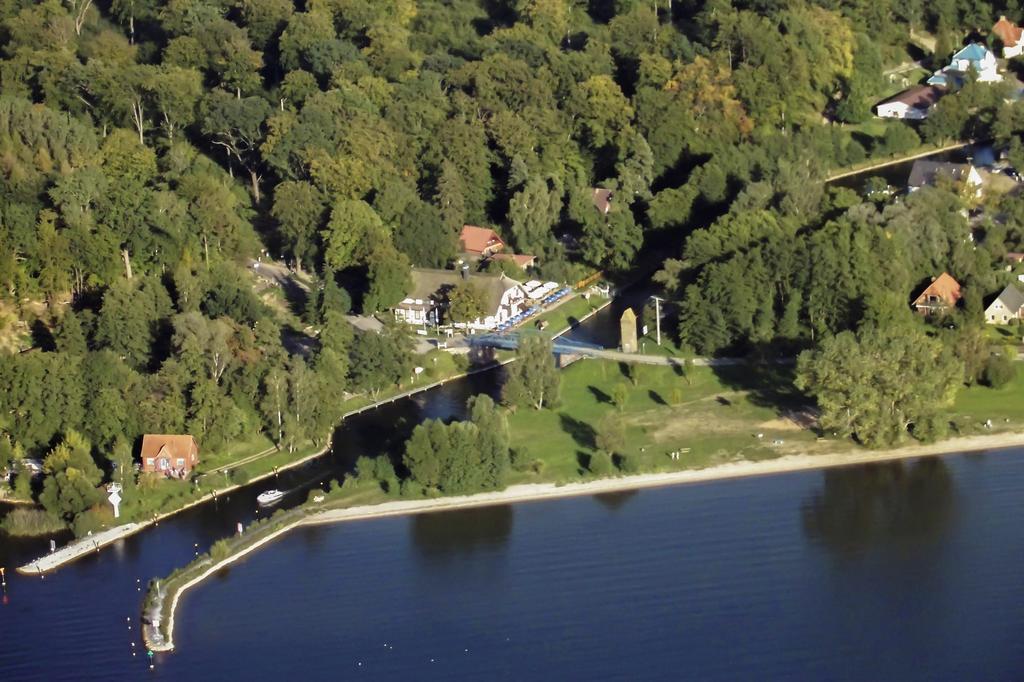 Hotel & Restaurant Lenzer Krug Malchow  Exteriör bild