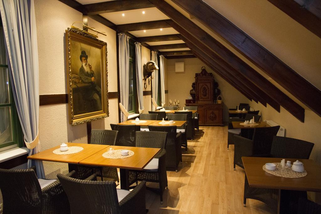 Hotel & Restaurant Lenzer Krug Malchow  Exteriör bild