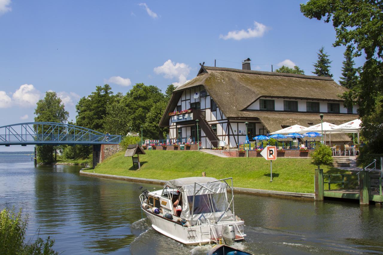 Hotel & Restaurant Lenzer Krug Malchow  Exteriör bild